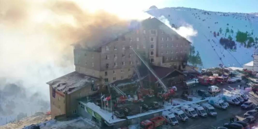 Kartalkaya faciasına sessiz protesto: İsyanlarını beyaz çarşaf asarak dillendirdiler 2